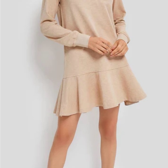 Tuckernuck Dresses & Skirts - Tuckernuck Sandstone Long Sleeve Pique May Polo Dress Size Medium
Modern Cotton